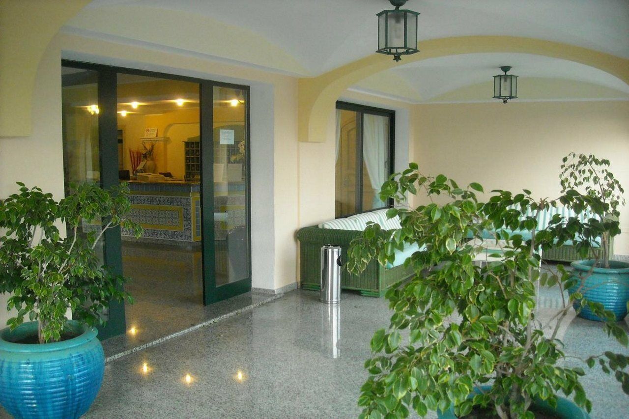 Residence Il Borgo Orosei Exterior photo